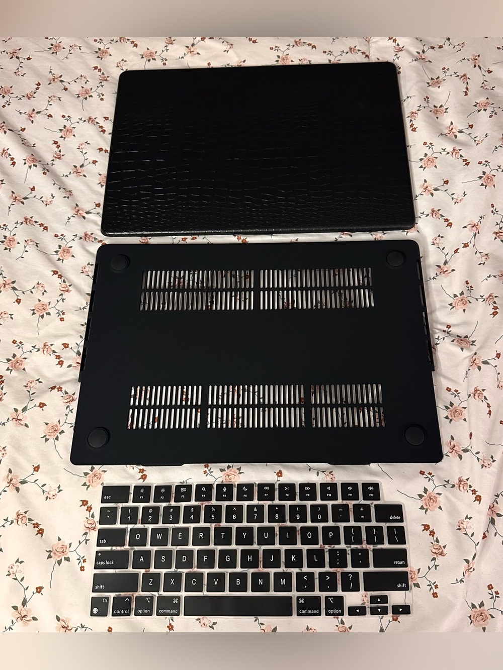 Black Croc Texture Laptop Skin with Matching Keyboard Cover - Picture 6 of 6